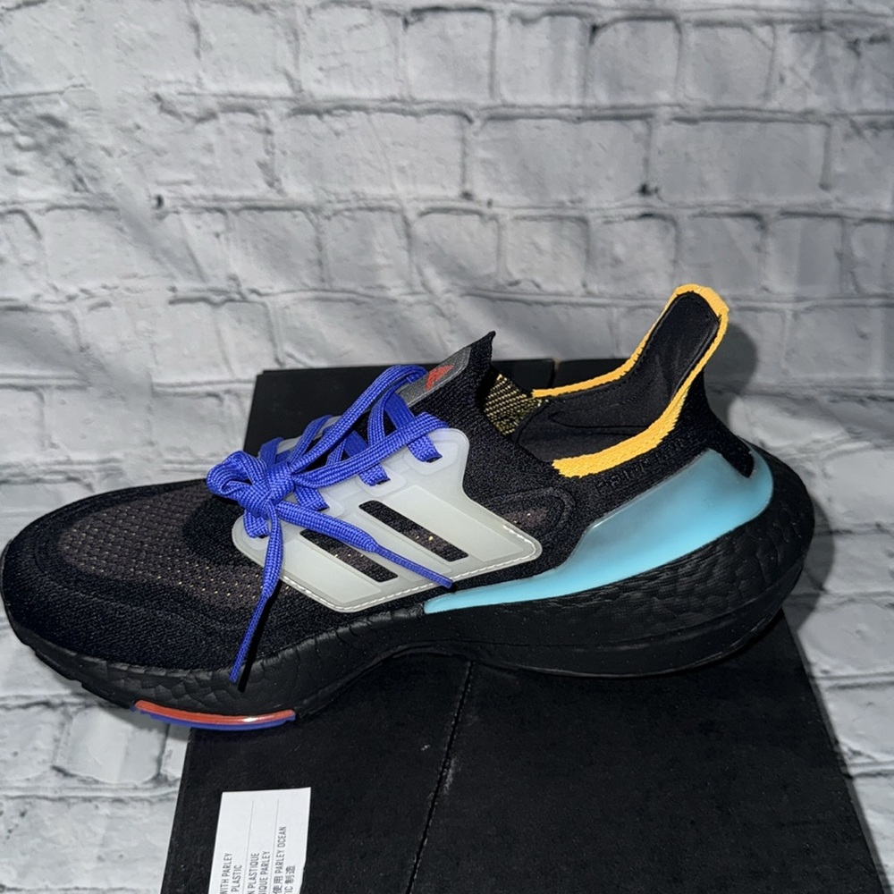 Ultraboost - Picture 2 of 5